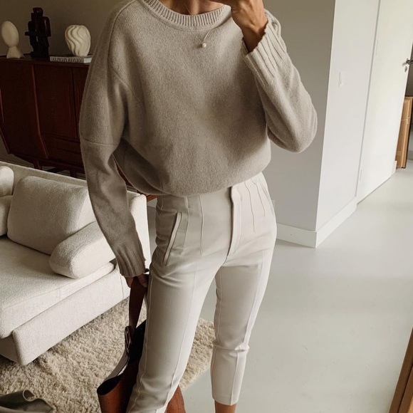 Aritzia Sweaters - Aritzia Babaton merino wool oatmeal chunky sweater
